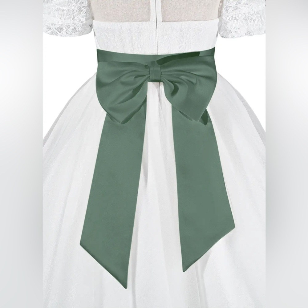 MATTE SATIN SASH WITH BACK BOW EUCALYPTUS